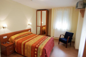  Hostal Hispanico II  Саламанка